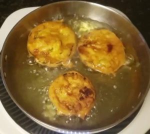 How to make Brinjal bajji