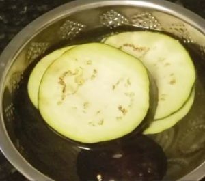 How to make Brinjal bajji