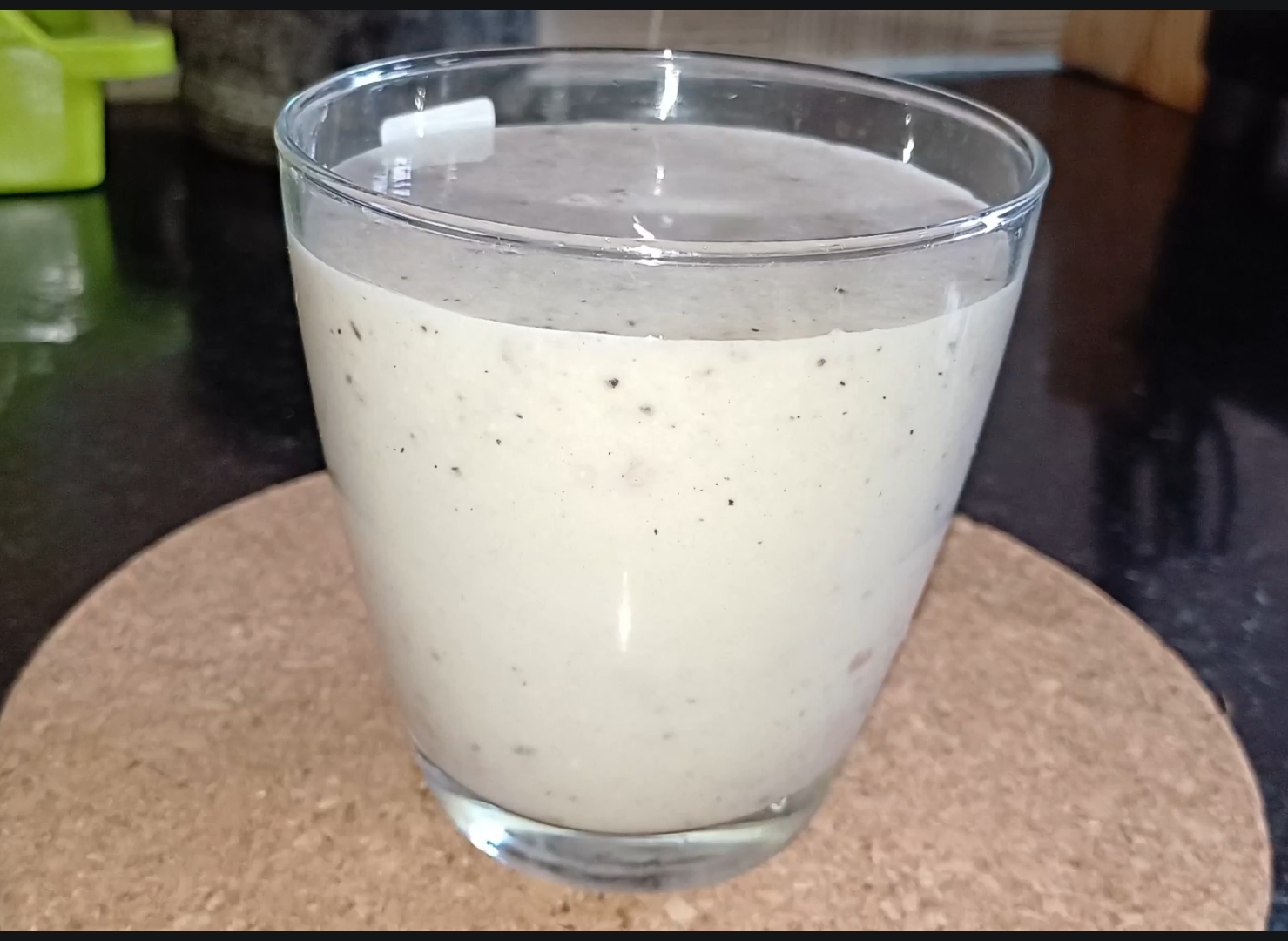 healthy banana smoothie